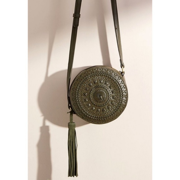 HTF NWT ANTHROPOLOGIE Woven Circle Bag - Picture 6 of 8